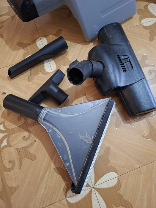 Продам пылесос Karcher SE 4001