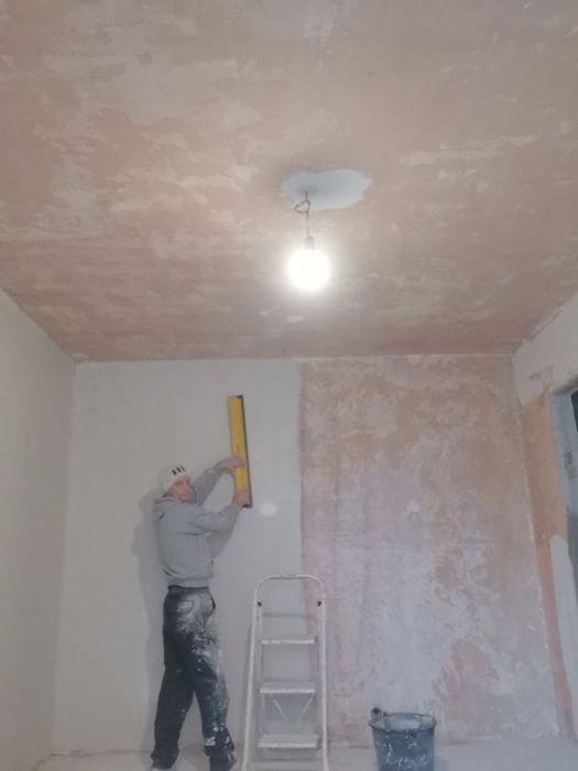 Persoana fizica execut lucrări de amenajări interioare