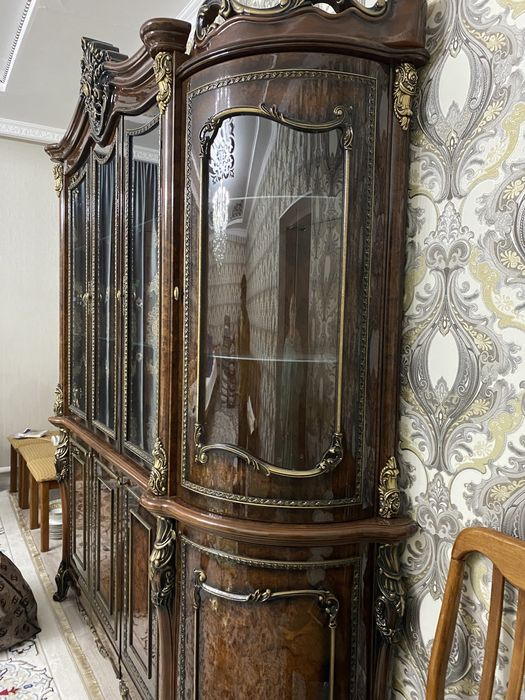 Гостиный. Б/у,  құрулы тұр, тек алып кететн