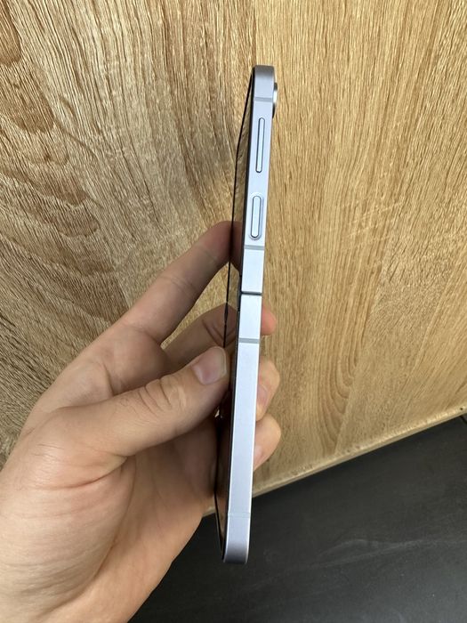 Продаетсая Samsung flip 6.256 gb