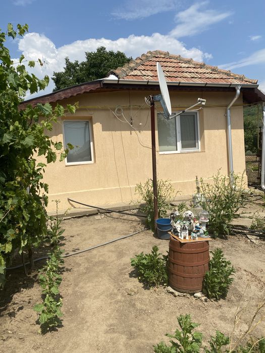 Casă de vânzare    .