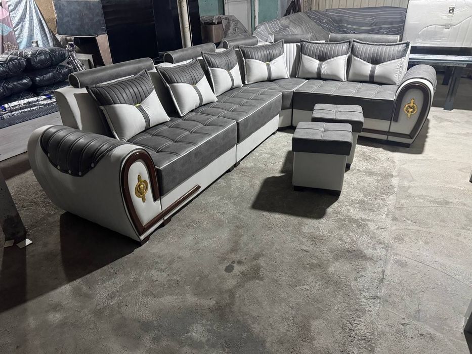 Сотилади гостиний уголок