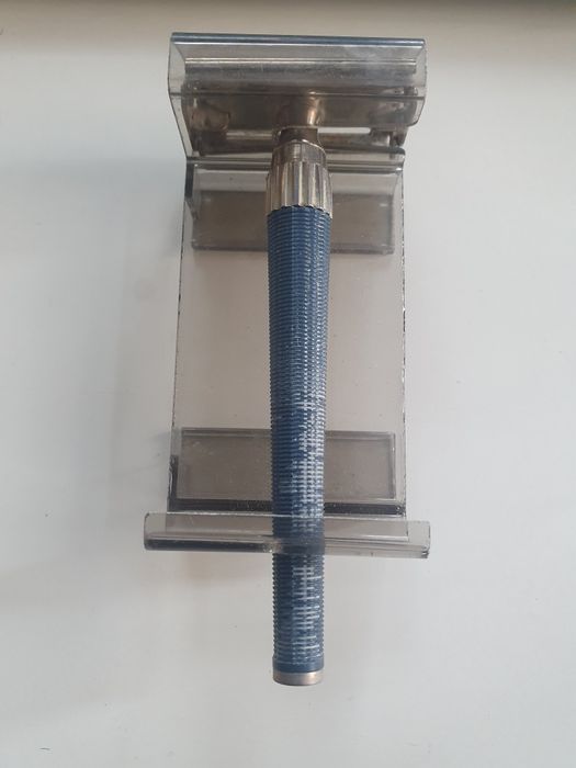 Aparat de ras Gilette