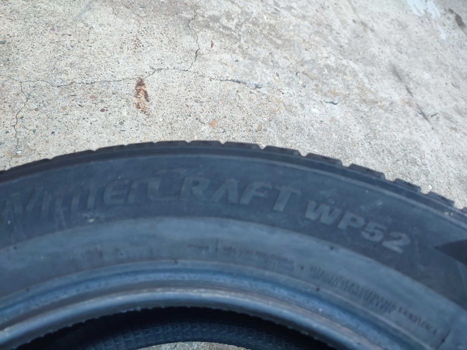 4 бр. 215/65/17 Зимни гуми Kumho