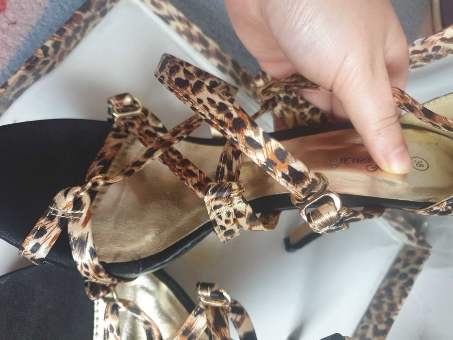 Леопардови токчета