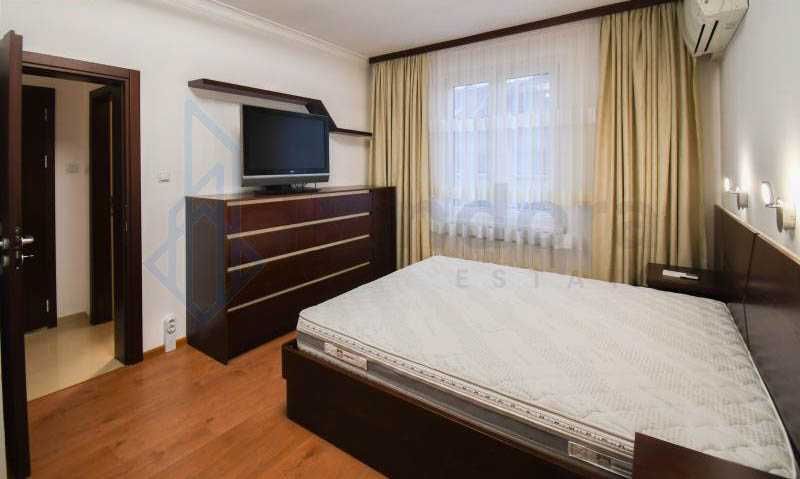 Двустаен апартамент под наем в Центъра