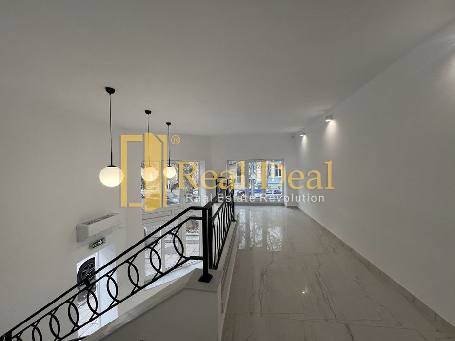 Дава се под наем Заведение в Пловдив, Център - 40 кв.м за 700 € - Снимка #3