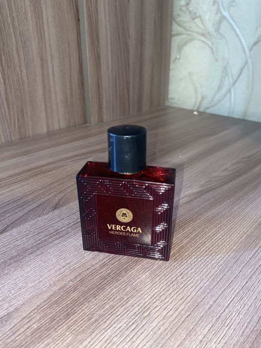 Продам парфюм версача хероис фламе