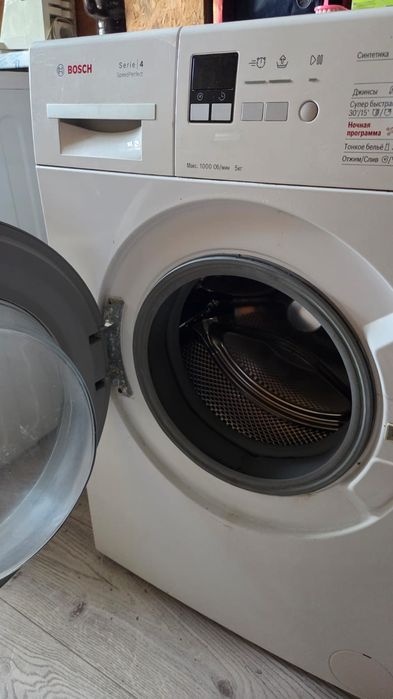 Продам стиральную машинку Бош