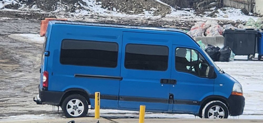 Vand Renault  Master 9 locuri,km reali