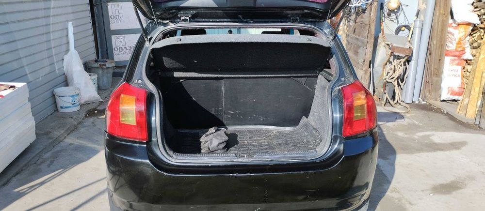 Продам машину Тойота Королла 2002г