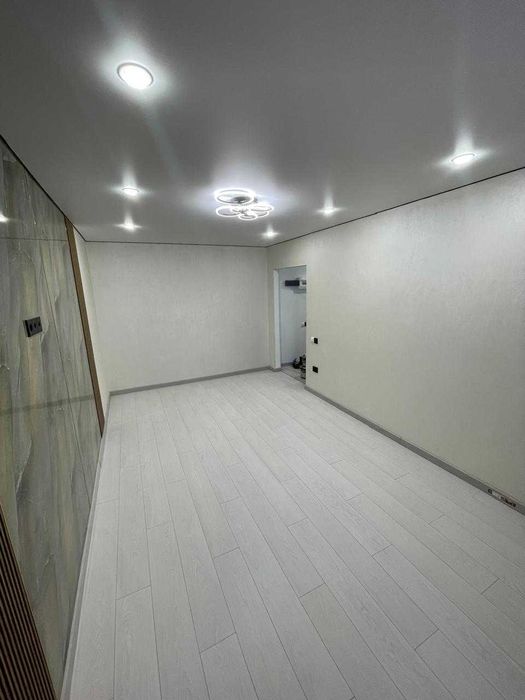 Продается 2х- комн.кв на 8 микрорайоне