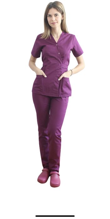 Costum medical antibacterian nou super pret calitate