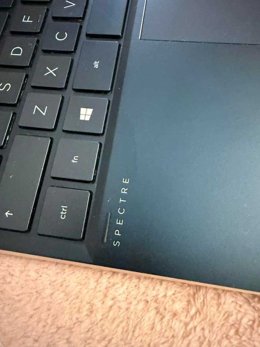 Laptop HP spectre impecabil
