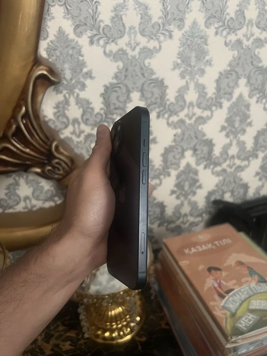 Продам Айфон 13 256 гига