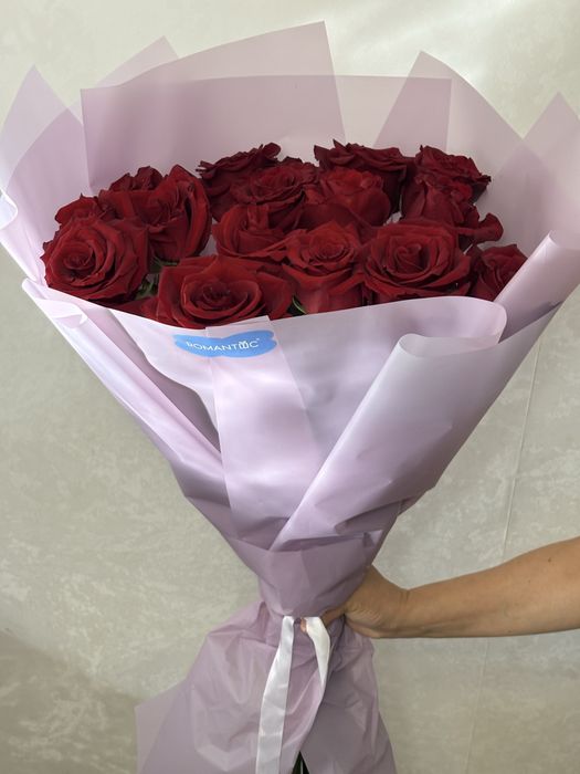 Алые розы мертовые 15 шт