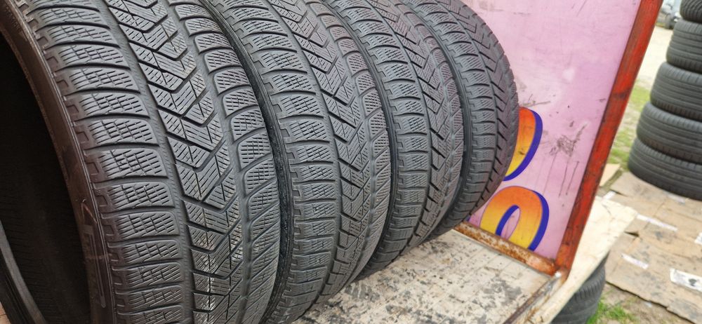 Set 4 Anvelope Pirelli 245 45 R20 M+S