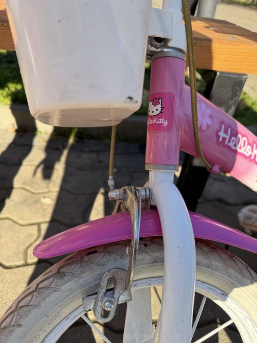 Колело за момиче 3-5г - с Hello Kitty