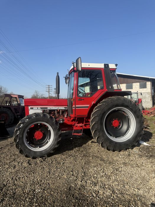 Vand sau schimb Case International 856 XL cu turbo