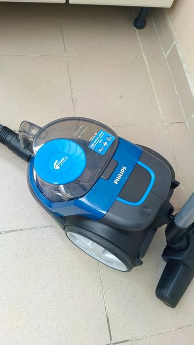 Пылесос Philips 1900w