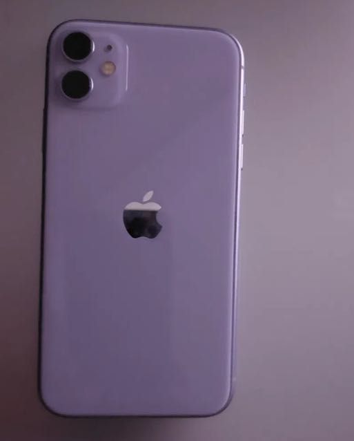 Vând sau schimb ipone 11 mov