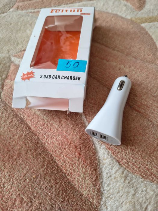Încărcător usb auto cu 2 intrări