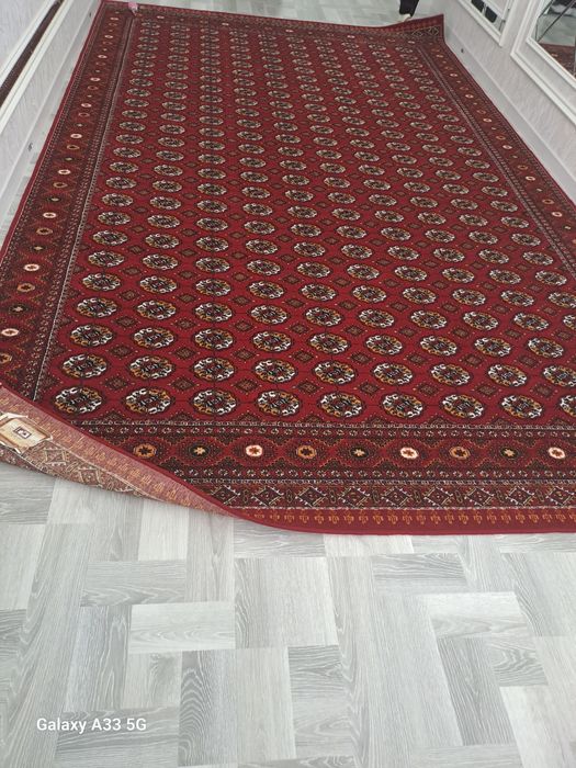 Гилам сотилади янги холатда