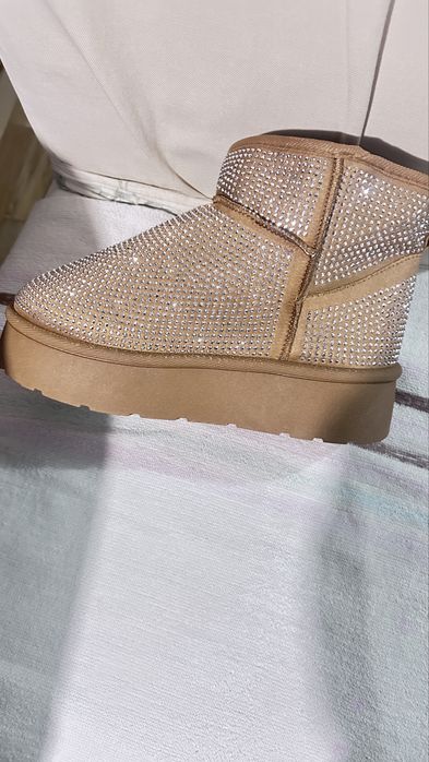 Ефектни Боти с камъни Нови