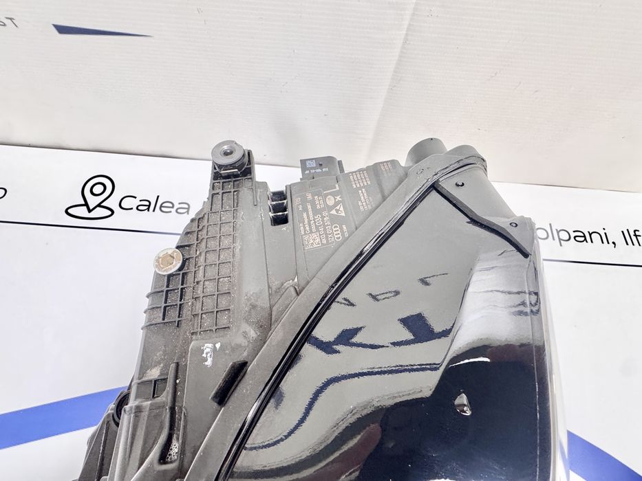 Far stanga Matrix Audi A6 4K cod 4K0941035