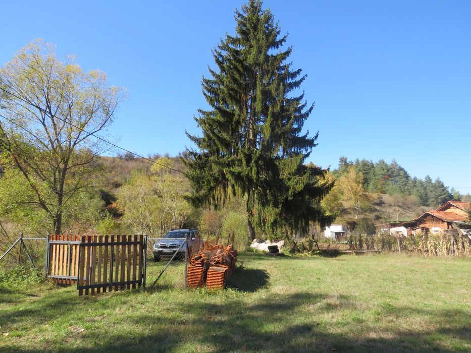 Къща със спокойна локажия и гледка към Рила, село Шипочане/реф№1000402