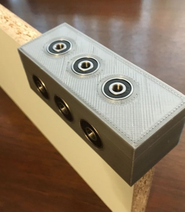 Sablon mobila pt ericsoane din plastic dur gri forma U gauri de 5/7mm