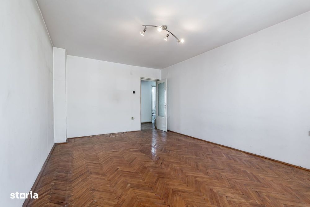 Apartament spatios cu 2 camere decomandat la etajul 3 Comision 0