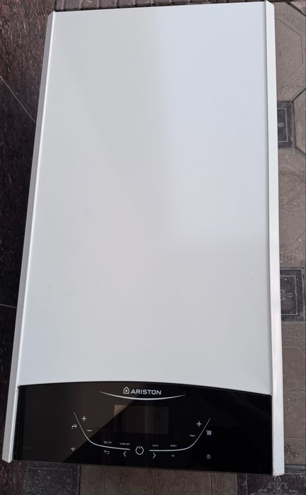 Двухконтурный котёл Dvuxkontorniy katyol Ariston