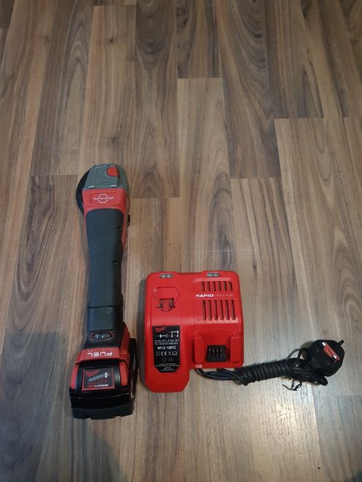 Flex Milwaukee M18 FSAGV115XPDB cu variator de turatie