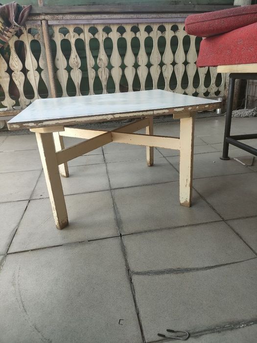 Детский столик деревянный