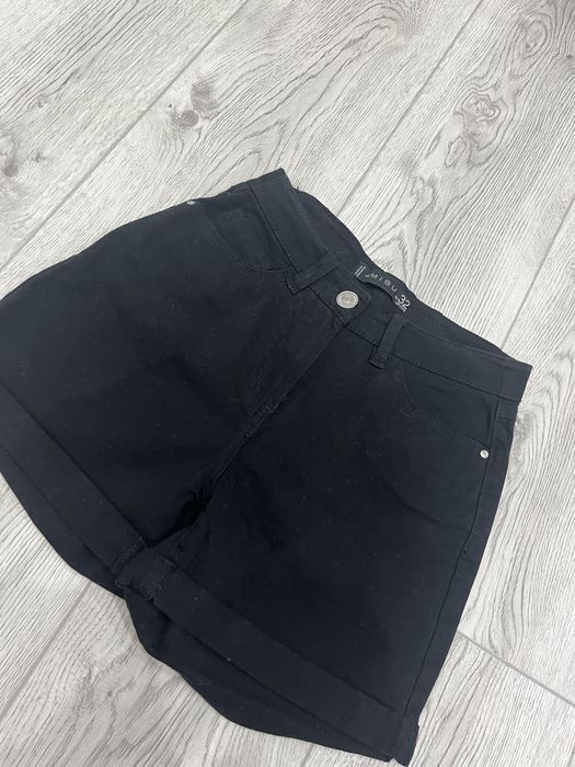 Лот къси панталонки