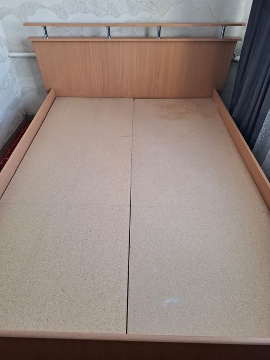 Кровать двухспальная