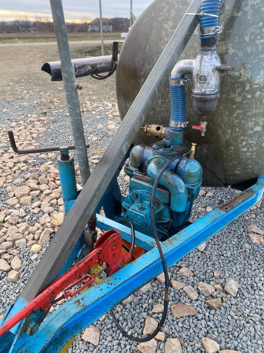 Vidanja vitanja cisterna dupa tractor 2200l de vanzare