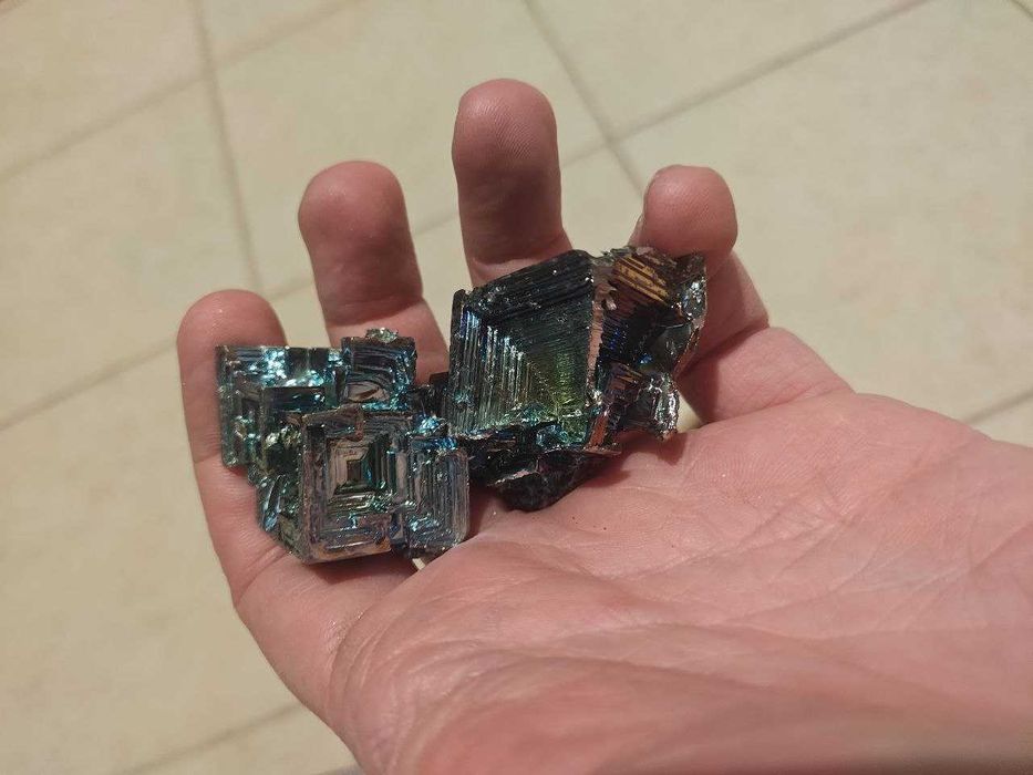 Vând bismut metalic pur – 5.1 kg