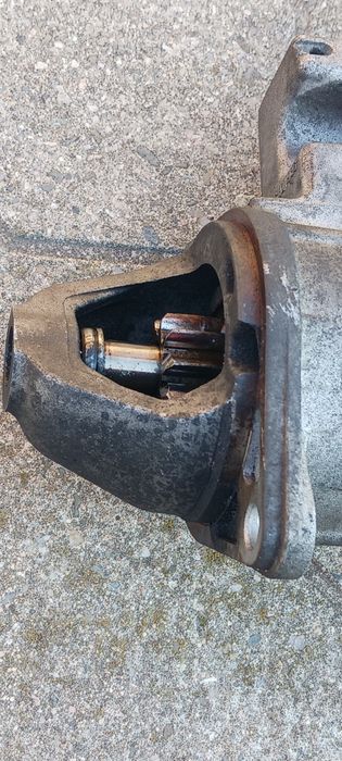 Авточасти. Стартер за В класа и волан за Рено