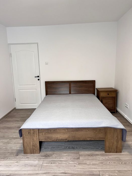 Garsoniera de închiriat.