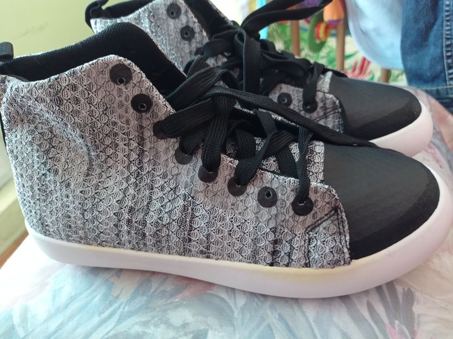 Дамски платнени кецове