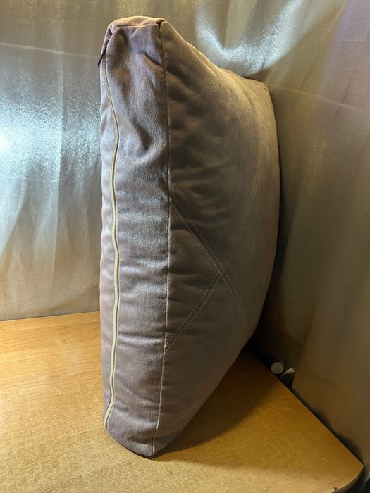 Прочие подушки серые диванные