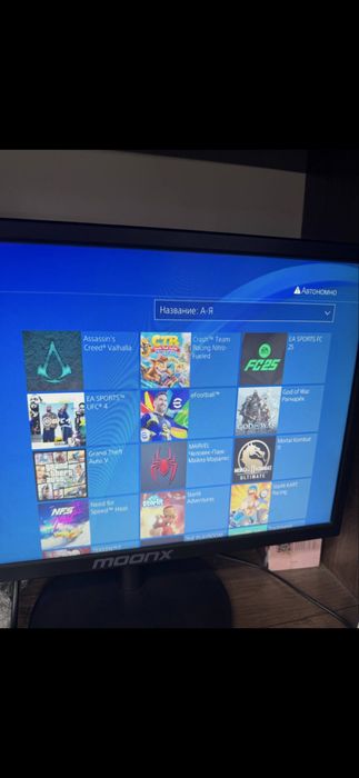 Playstation 4 slim 1TB 12 игр два джестик как на фото есть подстака