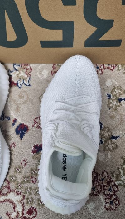 Yeesy boost 350 albi