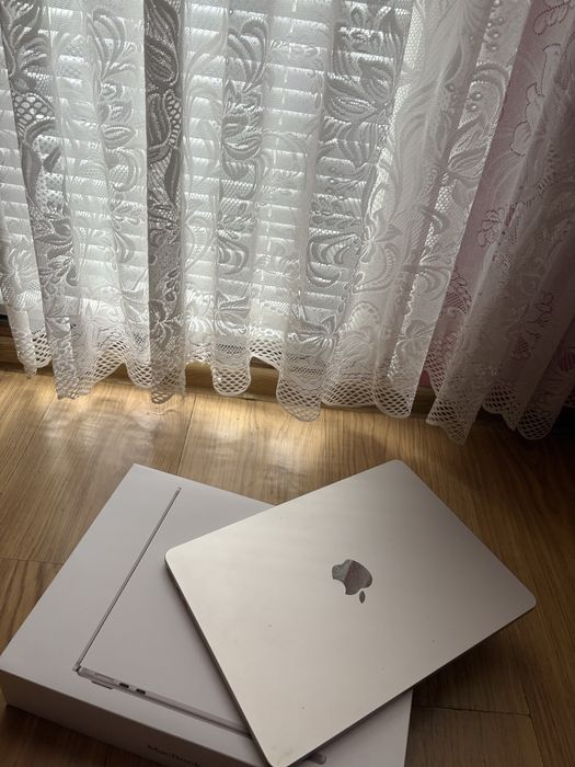 Macbook Air M2  като нов