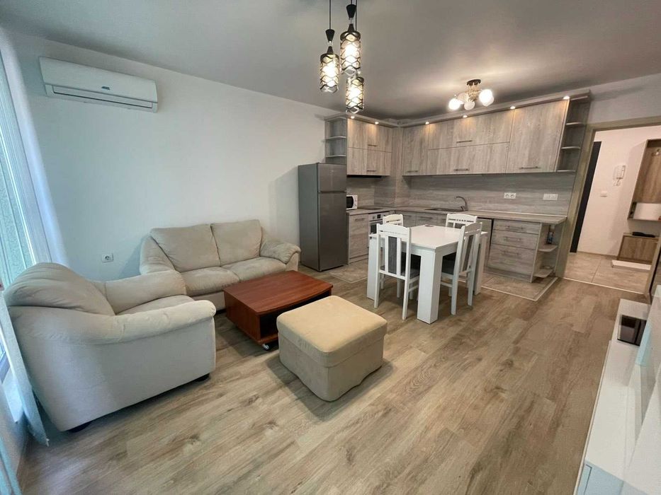 Дава се под наем Двустаен апартамент в Пловдив, Младежки Хълм - 60 кв.м за 550 € - Снимка #3