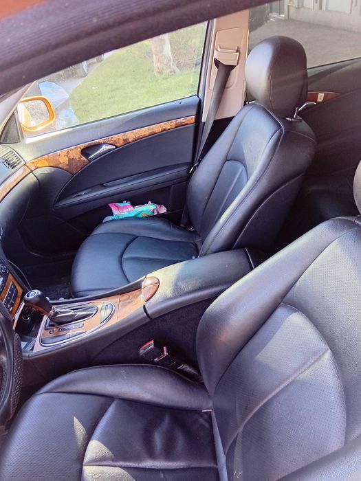 MERCEDES E-class W211