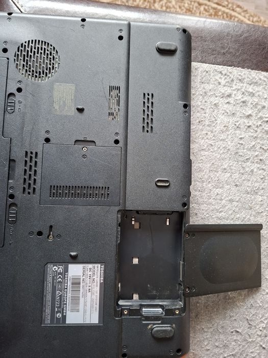 Лаптоп Toshiba satellite
