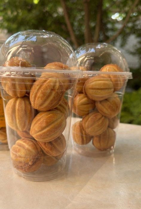 Орешки со сгущенкой оптом и в розницу по доступным ценам .